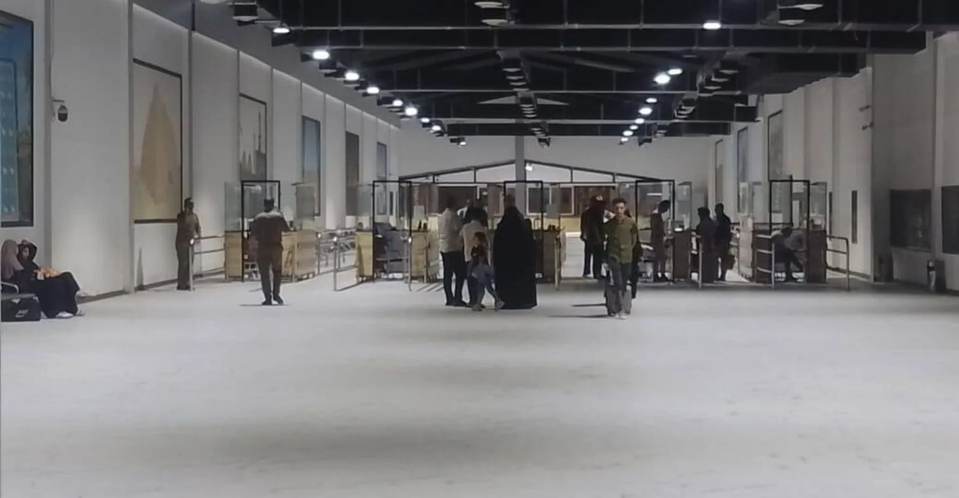 القبض على 22 متسللاً أجنبياً اجتازوا الحدود العراقية في محافظتين