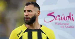بنزيما يحسم انتقاله من الاتحاد بارتداء قميص الهلال السعودي