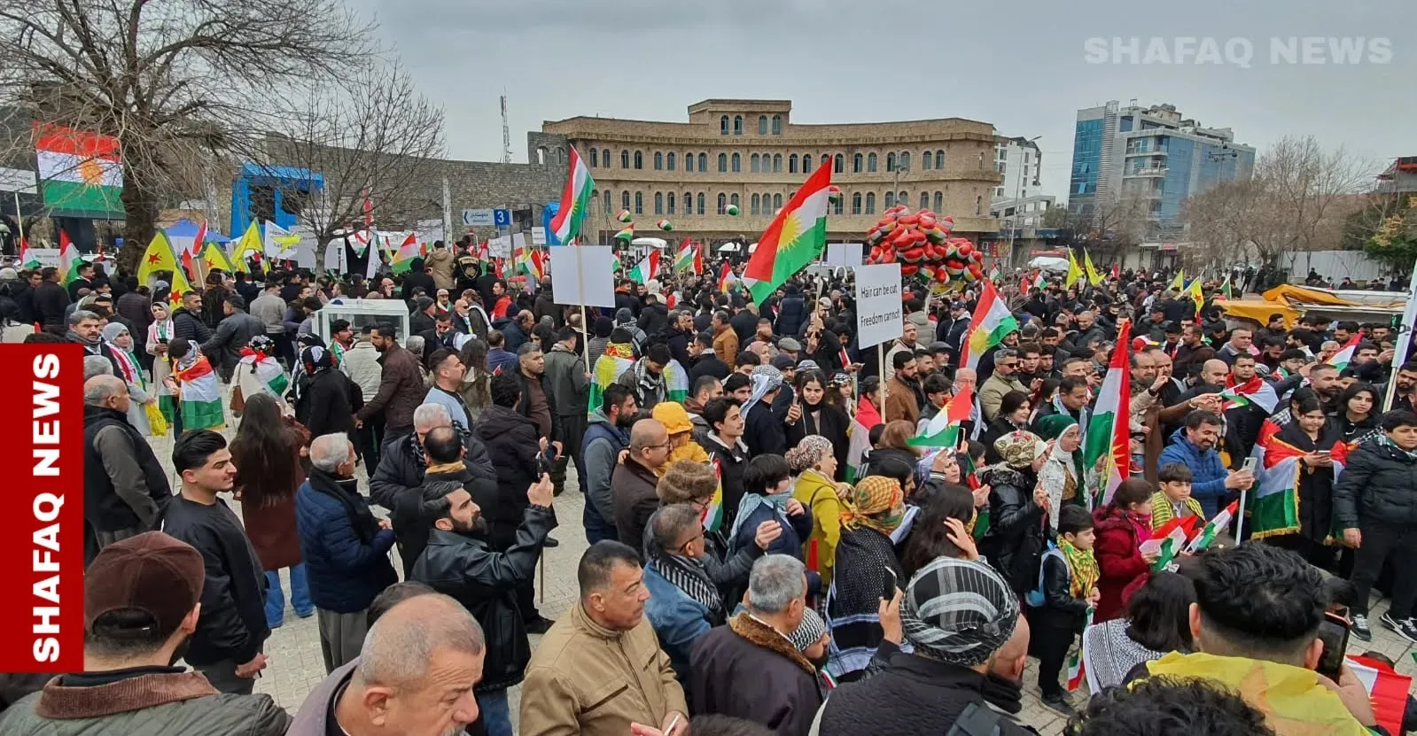 مانگێك بێ گازی فرمێسكڕێژ