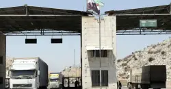 تركيا تمنع مرور 25 شاحنة مساعدات متجهة إلى كوباني