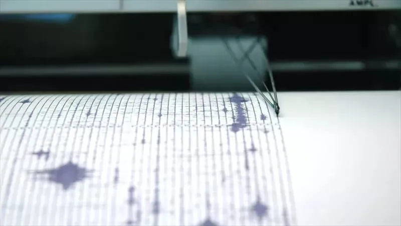 ‏زەویلەرزەیگ 6.2 پلەیی دەێد لە کناراوەیل نیوزلەندا