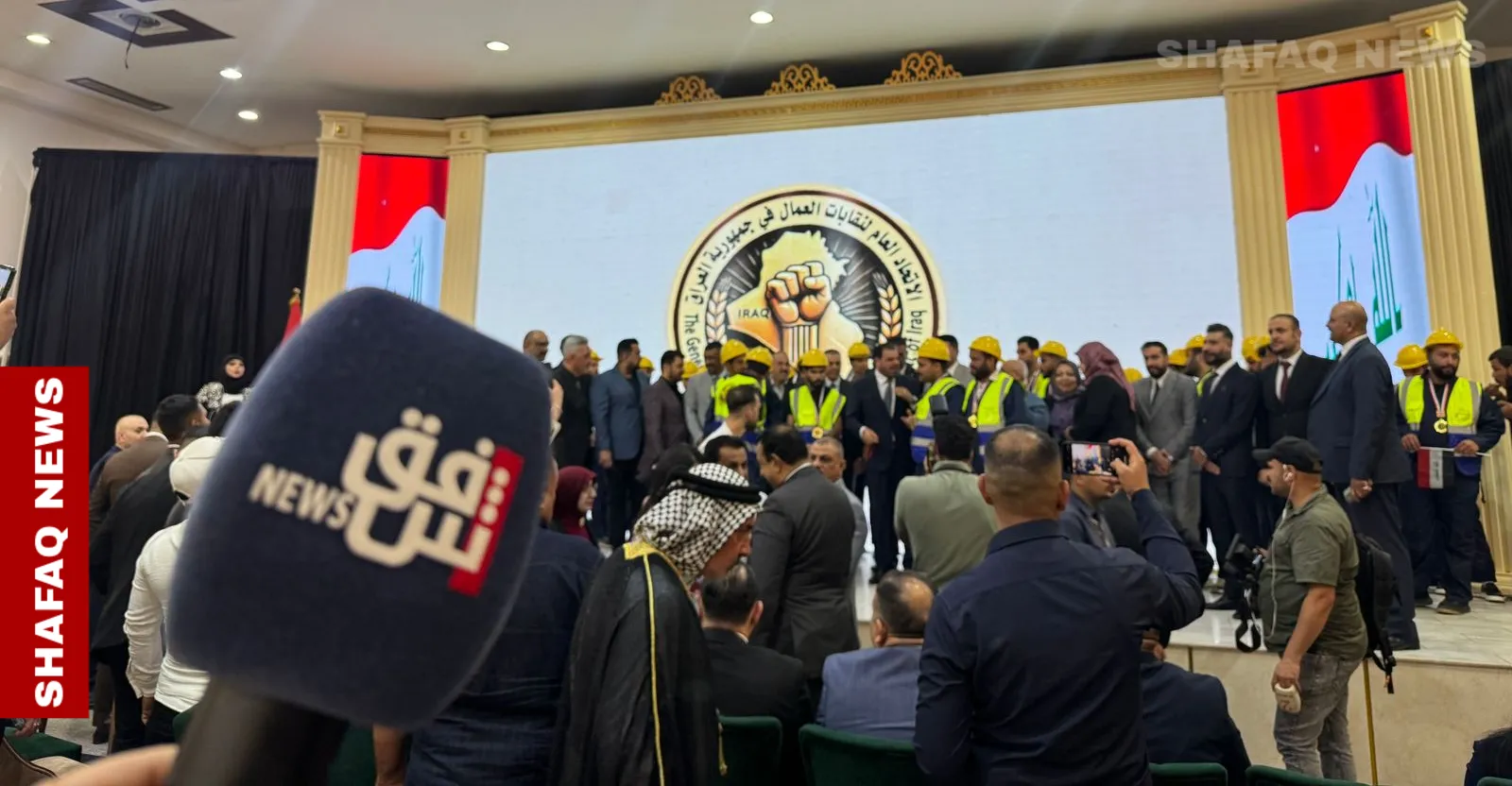 ممثلو الشركات الصناعية الحكومية العراقية يرفضون التوقيفات التقاعدية والتسريح "الكيفي"