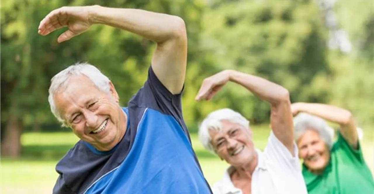 بعد سن الخمسين.. عنصران في المياه قد يصنعان فرقاً في صحة العضلات