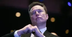 ماسك يخطط لإنشاء مدينة على سطح القمر خلال 10 سنوات