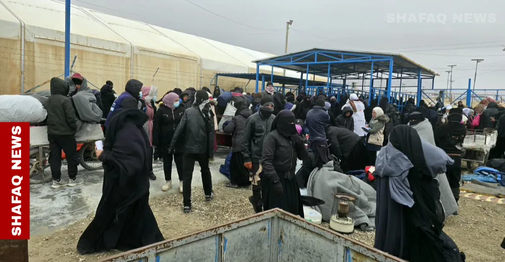 "عوائل داعش".. نحو 300 امرأة وطفل طاجيكي يرفضون مغادرة العراق