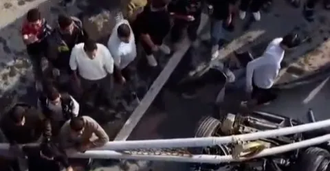 البصرة.. وفاة وإصابة 12 شخصاً خلال سباق سيارات (فيديو)