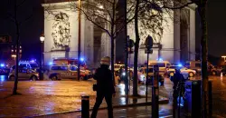 فرنسا.. إطلاق النار على رجل حاول الاعتداء بسكين على عناصر شرطة