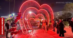 في عيد الحب.. العشاق "يقفلون حبهم" على شباك معدني في بغداد (صور)