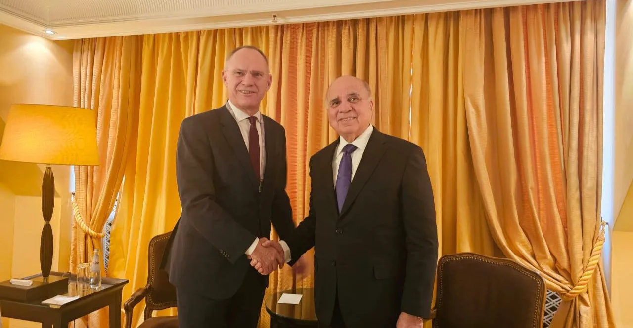 العراق يدعو النمسا لاستئناف الطيران المباشر بين بغداد وفيينا