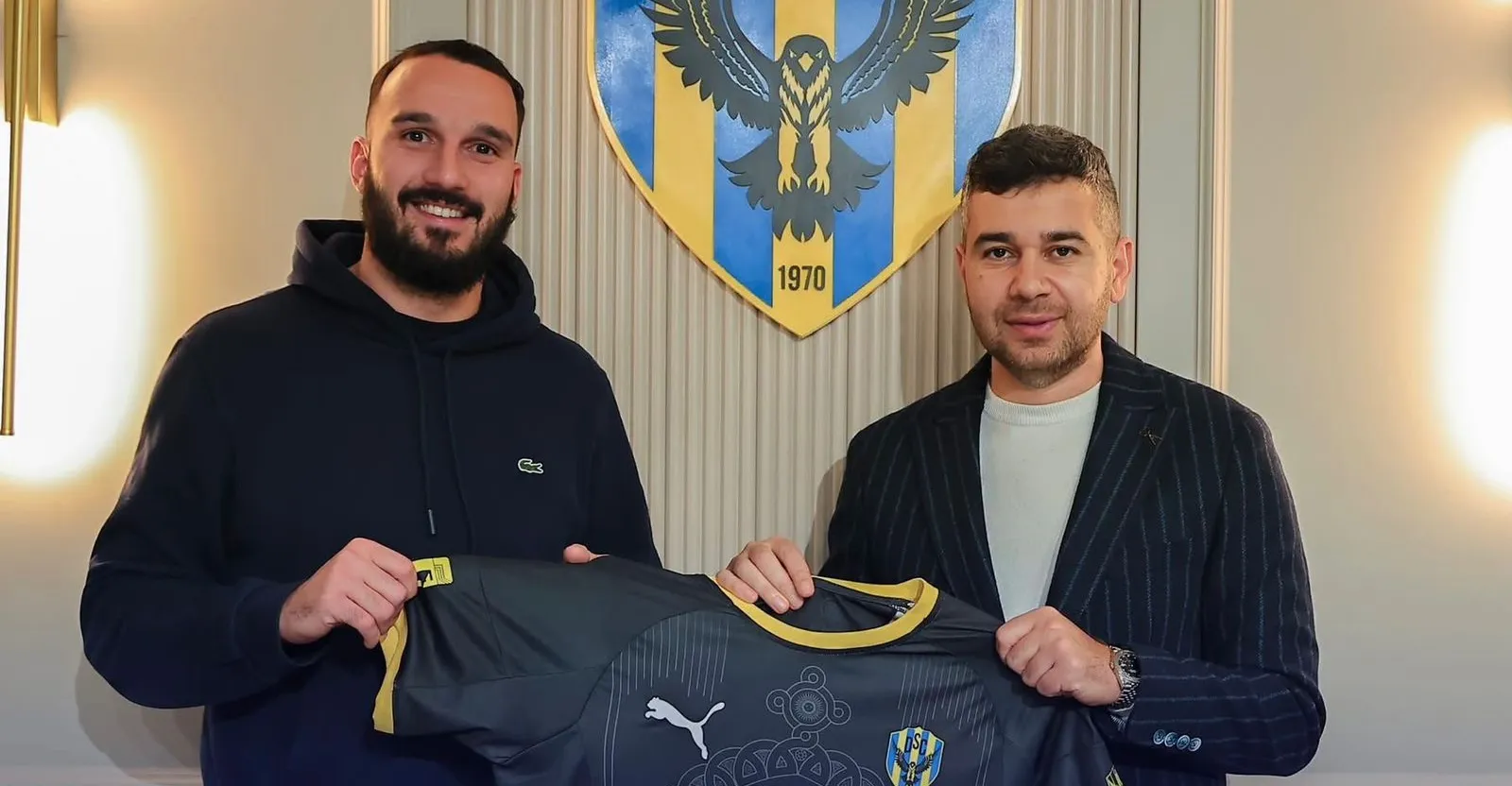 دهوك يضم حارس مرمى جزائري لصفوفه