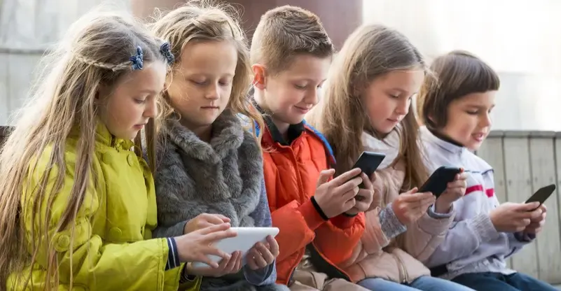 ألمانيا.. دعوات سياسية لحظر وسائل التواصل على الأطفال دون 14 عاماً