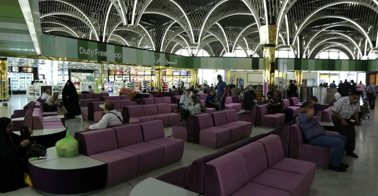 إيراني بجواز مزور يفر من أمن مطار بغداد