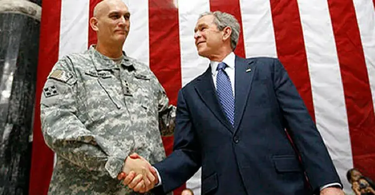 موقع أوروبي يحذر ترمب من "كذبة بوش" وتكرار "مذبحة العراق" في إيران