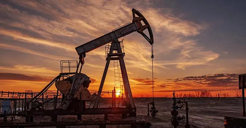 Oil prices defy crash fears despite Eurasia 65% strike probability