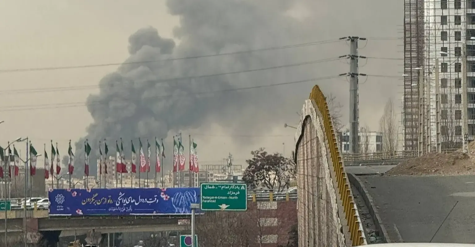 اندلاع حريق قرب مواقع عسكرية وإستراتيجية في طهران