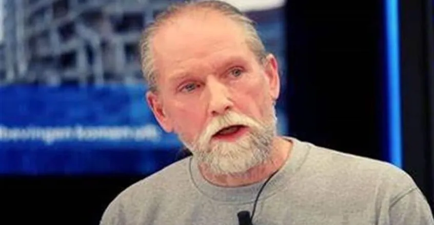 الجيولوجي الهولندي يحذر من "اقتران نادر" يسبق زلزالاً بقوة 7 درجات