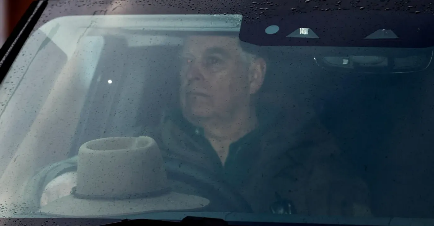 اعتقال شقيق ملك بريطانيا بتهمة "سوء السلوك"