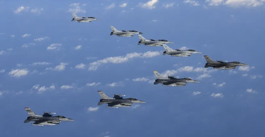 مواجهة جوية بين مقاتلات أميركية وصينية فوق البحر الأصفر