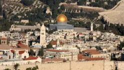 About 80K Palestinians gather at Al-Aqsa despite Israeli restrictions