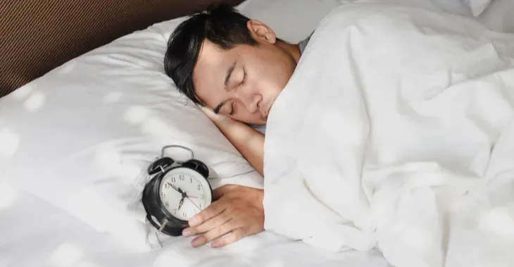 أسبوعان كفيلان بضبط نومك والاستغناء عن المنبه.. تعرف على التفاصيل