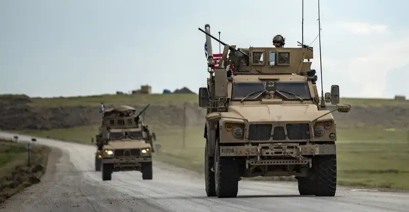 القوات الأميركية تشرع بإخلاء قاعدة قسرك في سوريا