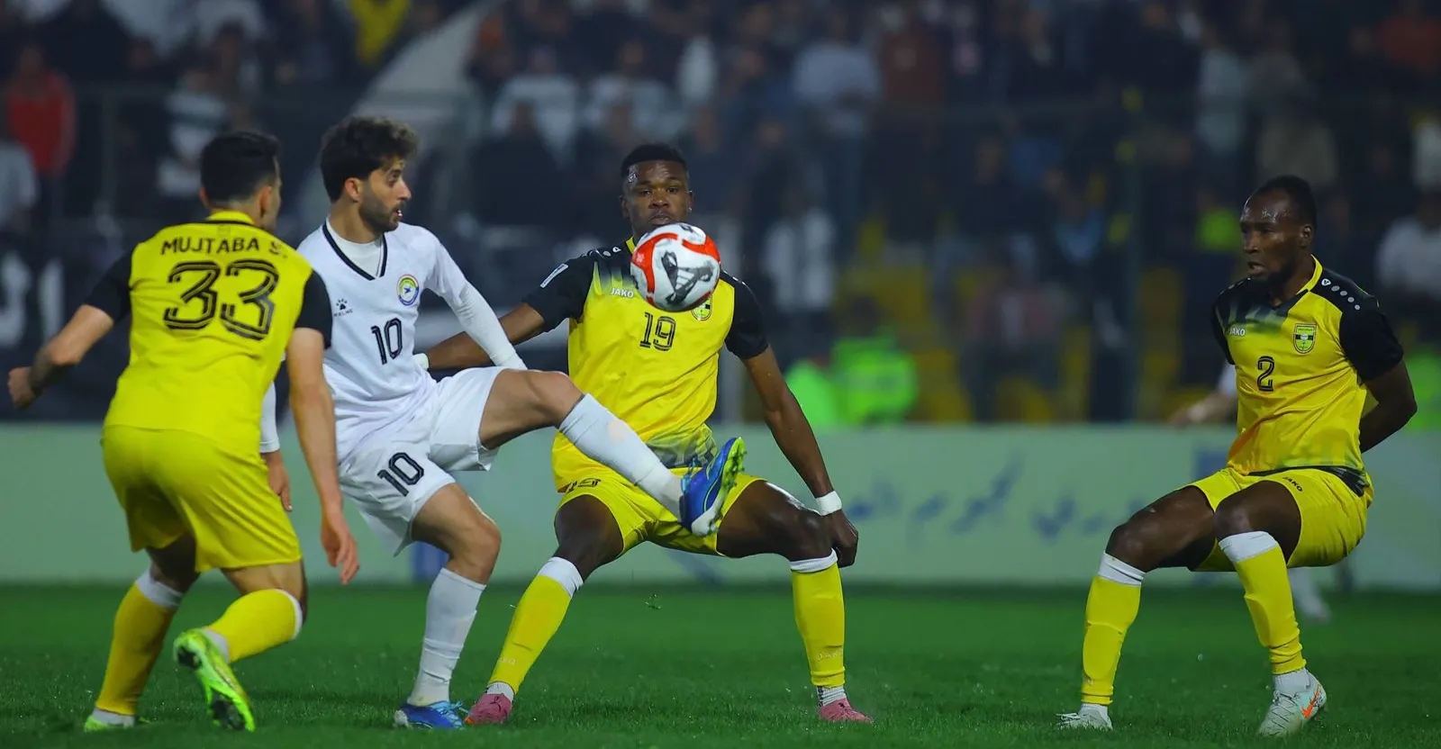 الكناري يحقق فوزاً تاريخياً على النوارس والكرمة يكرم نفط ميسان بثلاثية