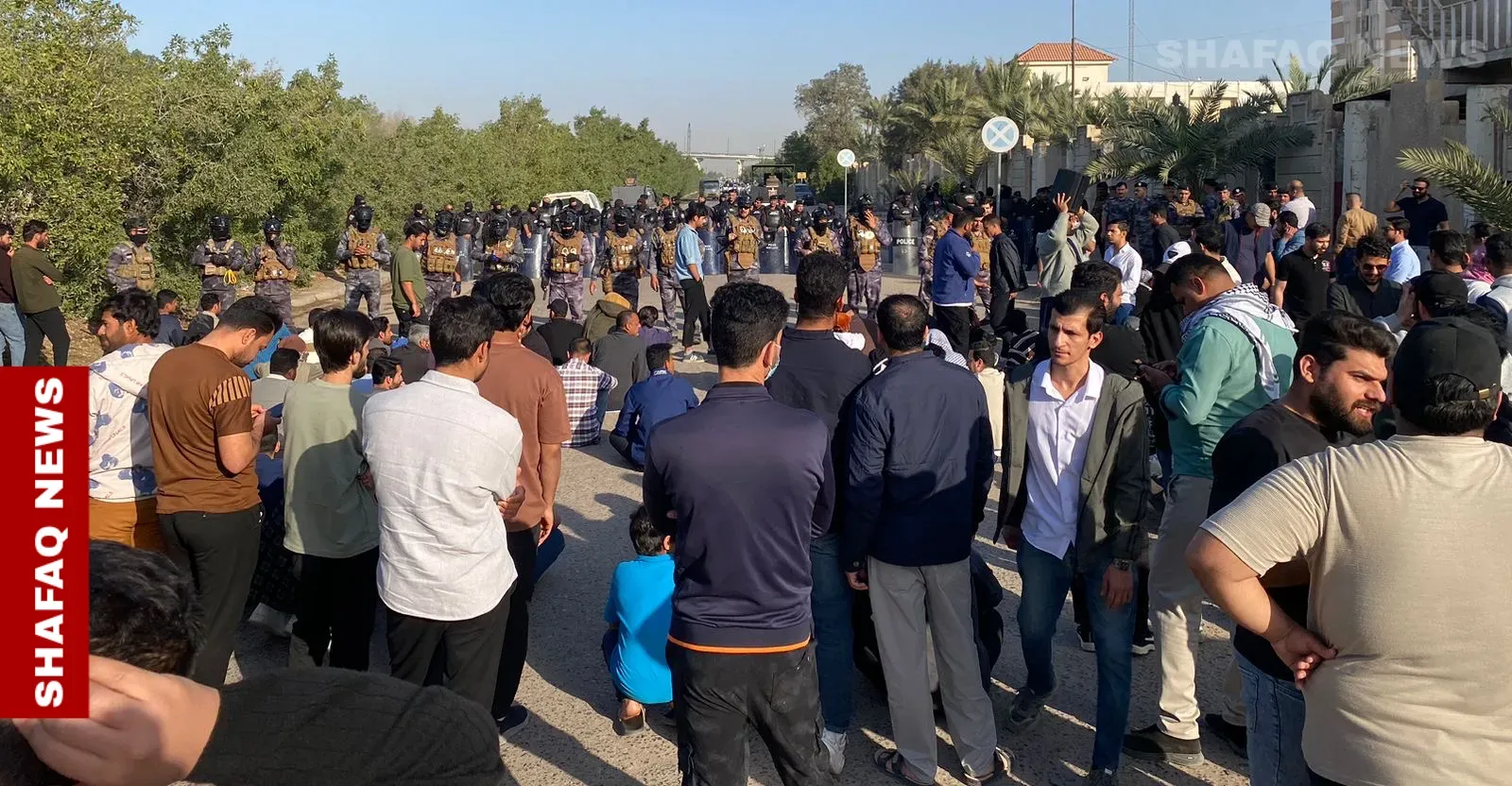Security forces beat protesters at Basra oil demonstration
