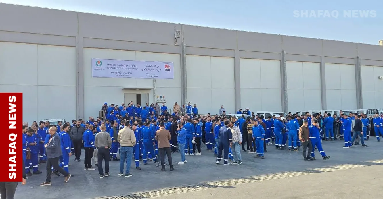 استقطاع الحوافز يفجر غضباً في مصفى كربلاء (صور)