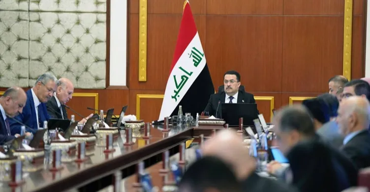 توصيات حكومية بإعادة ضبط حوافز الإنتاج والأرباح في مؤسسات الدولة.. وثيقة