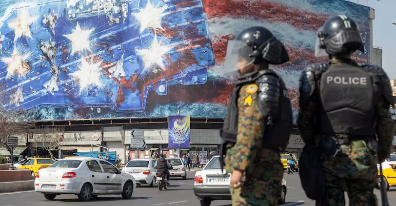 "إيران سفينة تغرق".. تقرير يرصد ابتعاد حلفائها في العراق