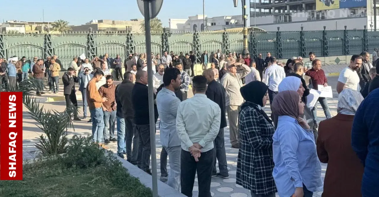 وزير النفط يطمئن المتظاهرين: لا مساس بالحوافز