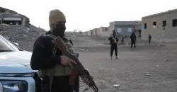 Syrian Forces arrest an ISIS militant in Deir Ez-zor