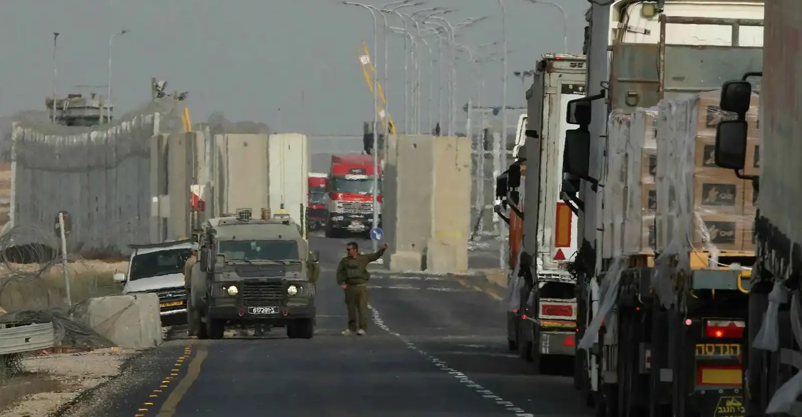 "فضيحة الشاباك".. تورط ضابط آخر بتهريب بضائع إلى غزة مقابل المال