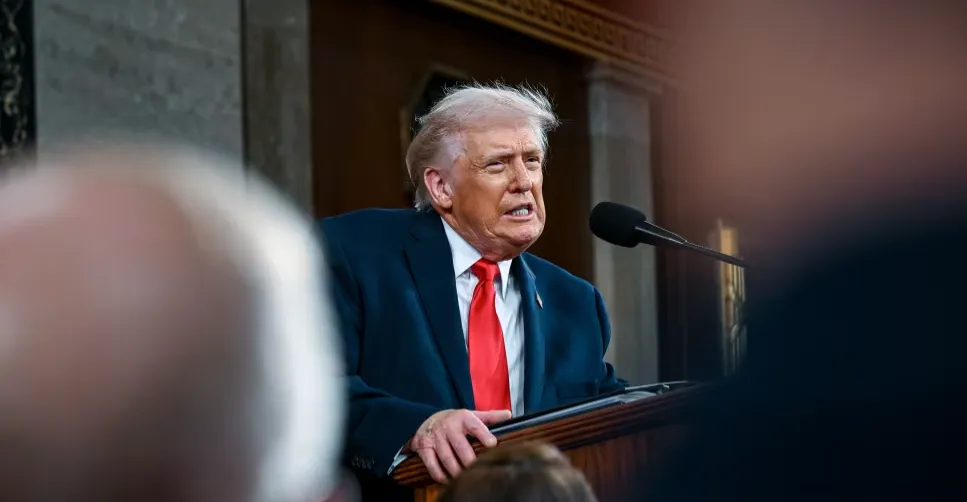 "الفخ العراقي".. ترمب "يستنسخ بوش" بحربه على إيران وآسيا "تدافع اقتصاديا"