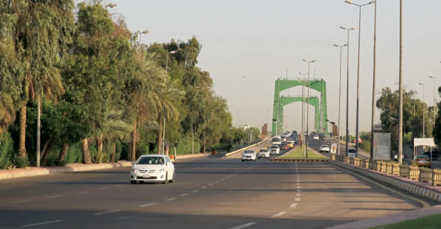 تزامناً مع تظاهرة لأنصار الفصائل.. السلطات العراقية تعزل المنطقة الخضراء عن بغداد