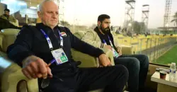 قبل حسم قائمة الملحق العالمي.. مدرب المنتخب العراقي عالق في الإمارات