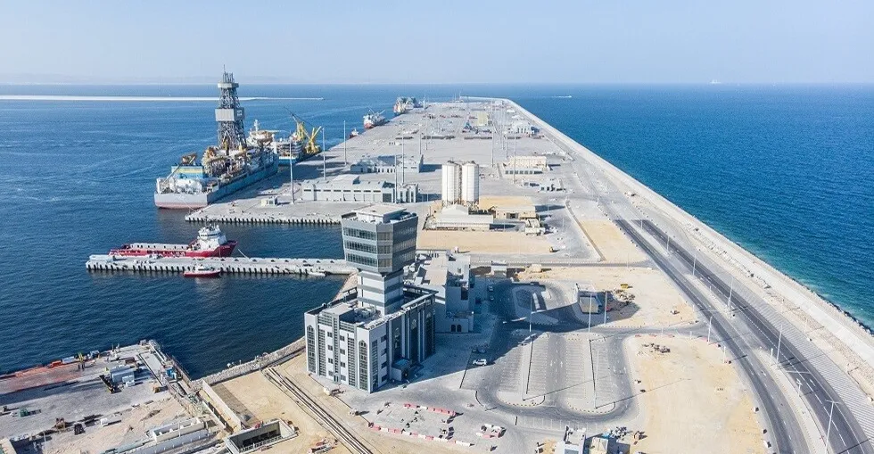 استهداف ميناء الدقم بمسيّرتين في سلطنة عُمان