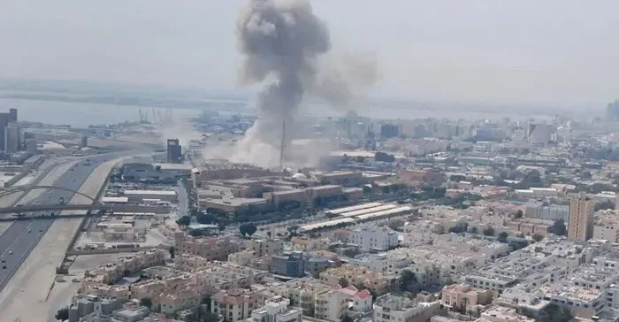 دوي انفجارات ضخمة في الإمارات وقطر.. وإيران تسقط طائرات "متطوّرة"