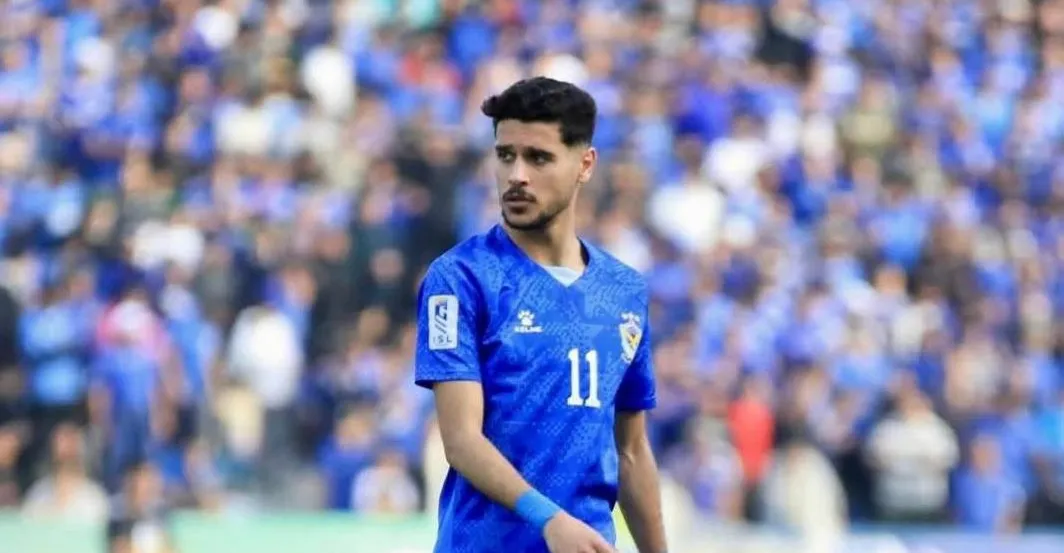 بتوجيه من سفارة بلاده.. الرشيدي يغادر الصقور ويعود إلى الكويت