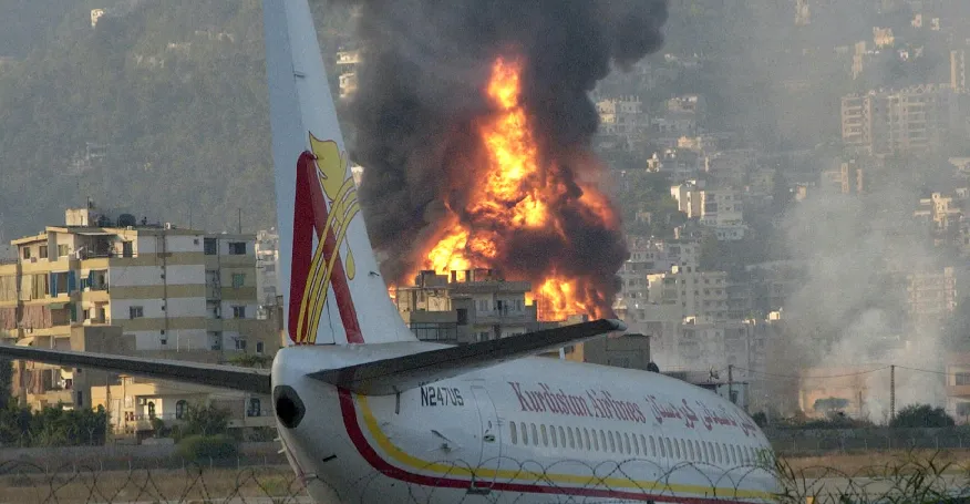 الجيش الإسرائيلي يستهدف عجلة على طريق مطار الحريري