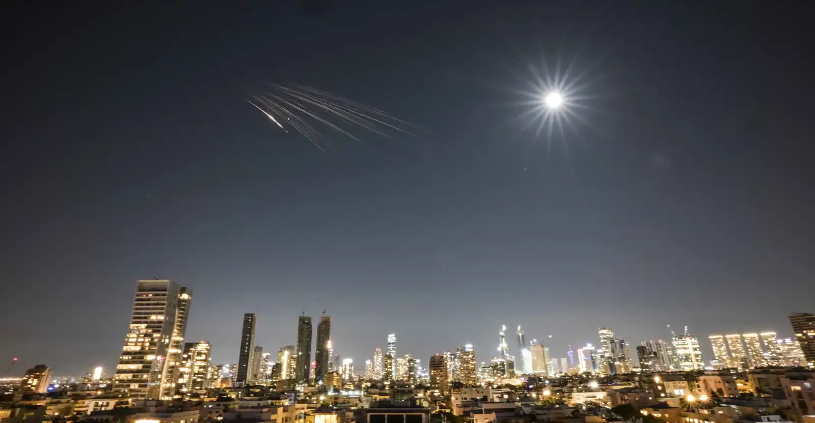 صحيفة عبرية تكشف حصيلة الصواريخ الإيرانية على إسرائيل: دون التوقعات