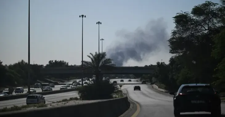 دوي صافرات الإنذار في الكويت والبحرين تعترض تهديدات جوية