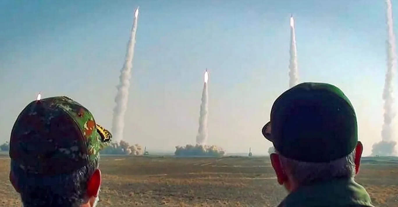 Iran’s IRGC launches new missile wave targeting US bases