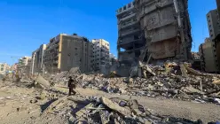 ترمب يتحدث عن "النصر" ولاريجاني يعلن "أسر" جنود أميركيين