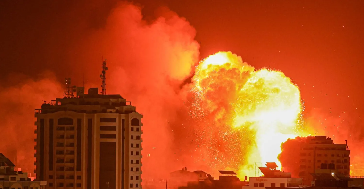 بالتزامن..  إطلاق دفعة صواريخ نحو إسرائيل ودوي انفجارات في طهران وجنوب لبنان