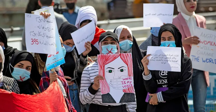 العراق.. احتفاء خافت بيوم المرأة العالمي وتحذيرات من تحديات متزايدة