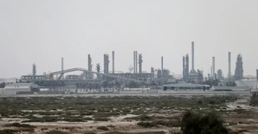 البحرين تعلن "القوة القاهرة" بعد استهداف مصفاة بابكو بهجوم إيراني