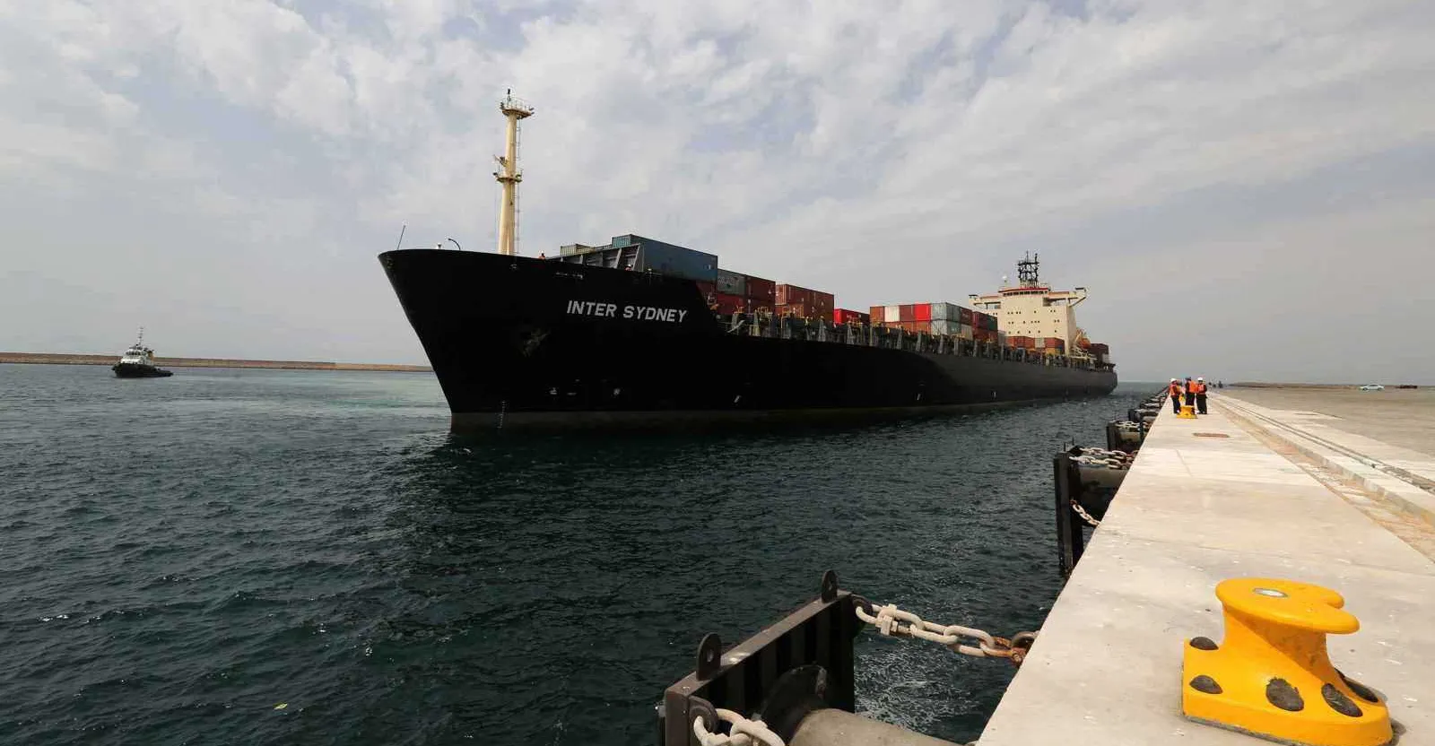 وسط تصاعد التوتر.. سفن إيرانية تنقل مواد صاروخية من الصين