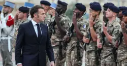 ماكرون: سننشر 8 فرقاطات إلى جانب "ديغول" بالمنطقة