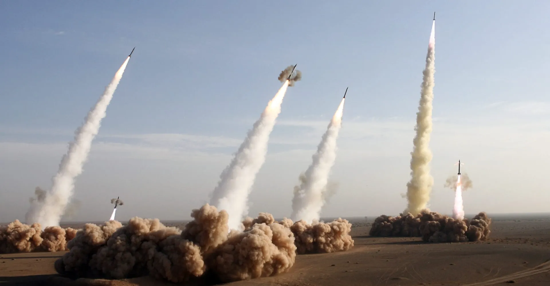 إيران تطلق الموجة الهجومية الـ35 وتحصي 15 ألف مصاباً منذ بدء الحرب